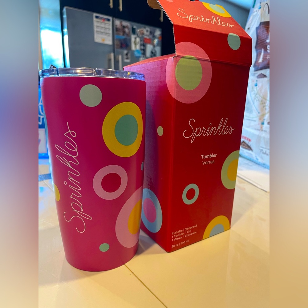 Sprinkles Cupcake 20 oz Tumbler With Lid